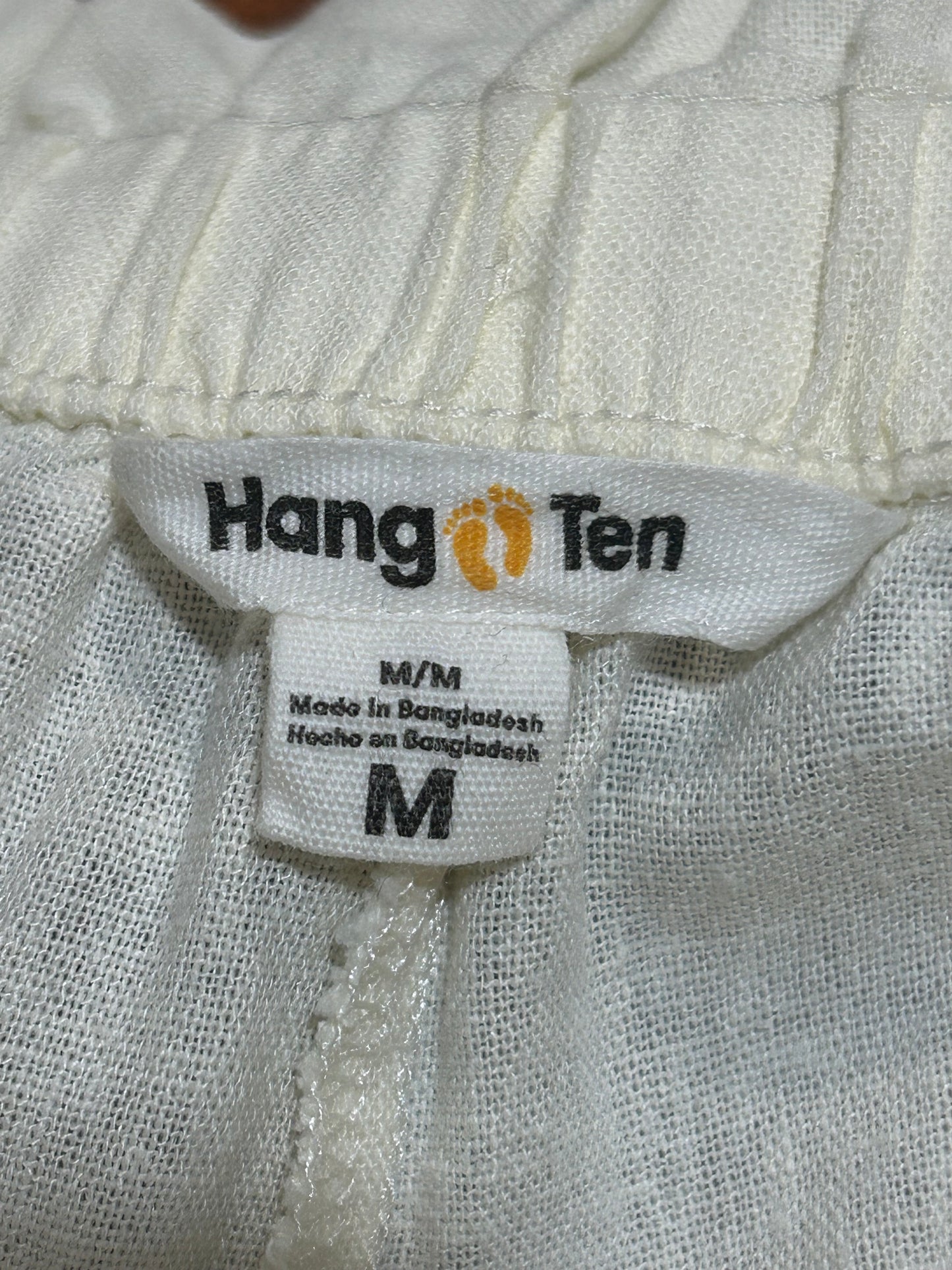 Hang ten: linen shorts