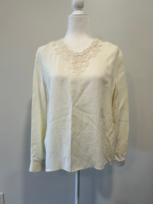 Willow Ridge: Lace Blouse