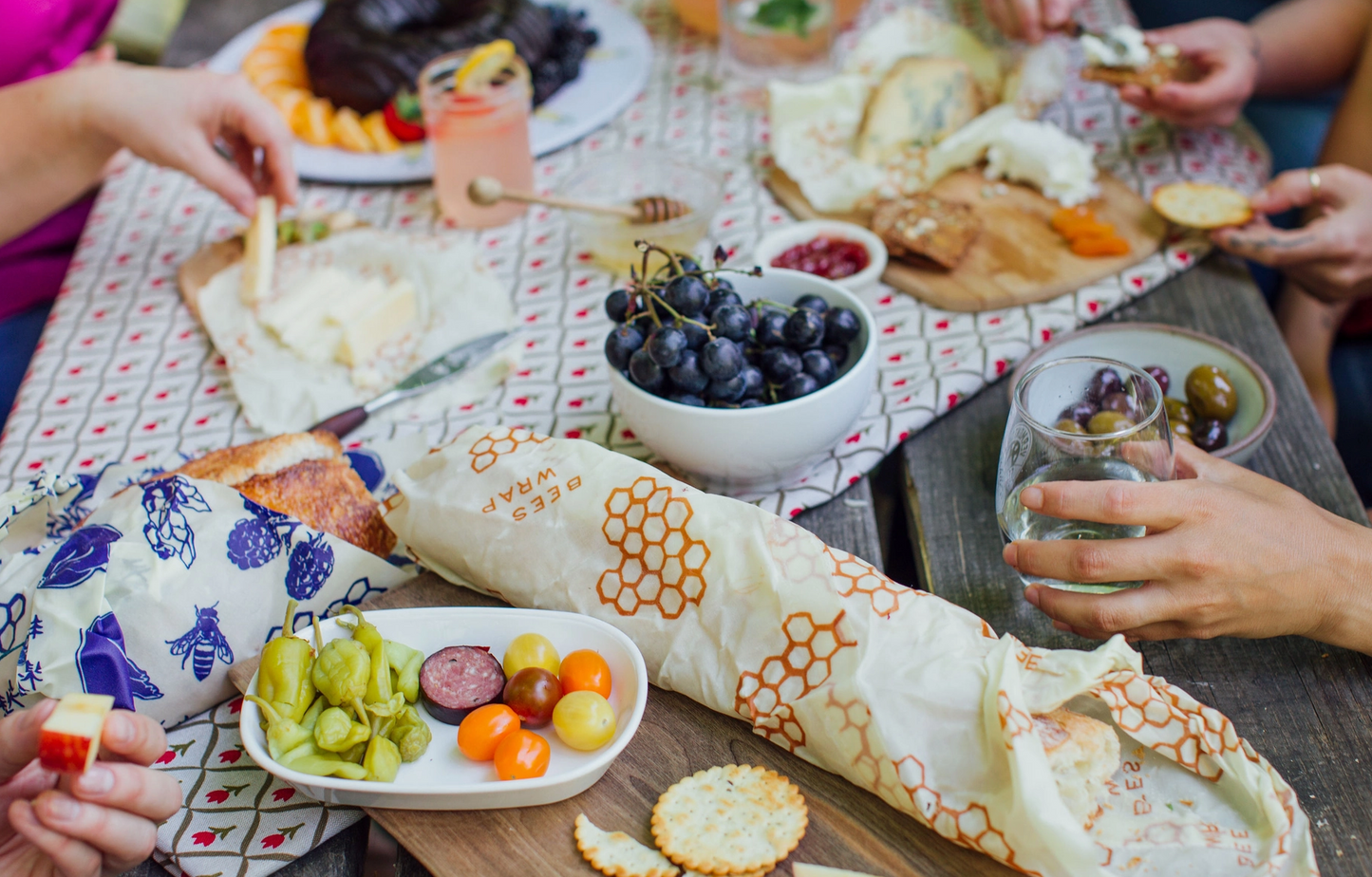 Bee’s Wrap: Bread Wrap - Bees & Bears Print